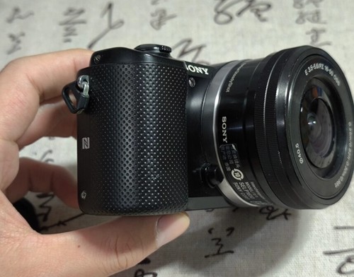 Sony Alpha a5000 Digital Mirrorless Camera Body with PZ 16-50mm OSS Lens 90% New - Picture 9 of 15