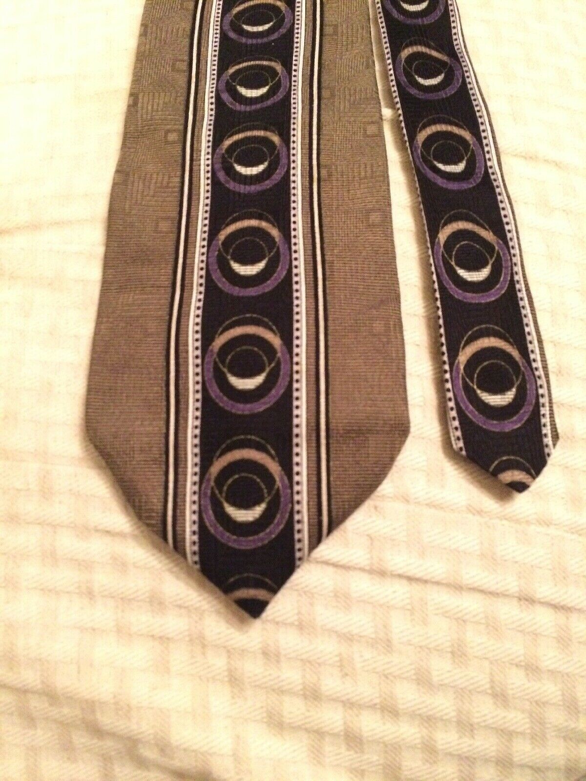 Picture 1 of 3