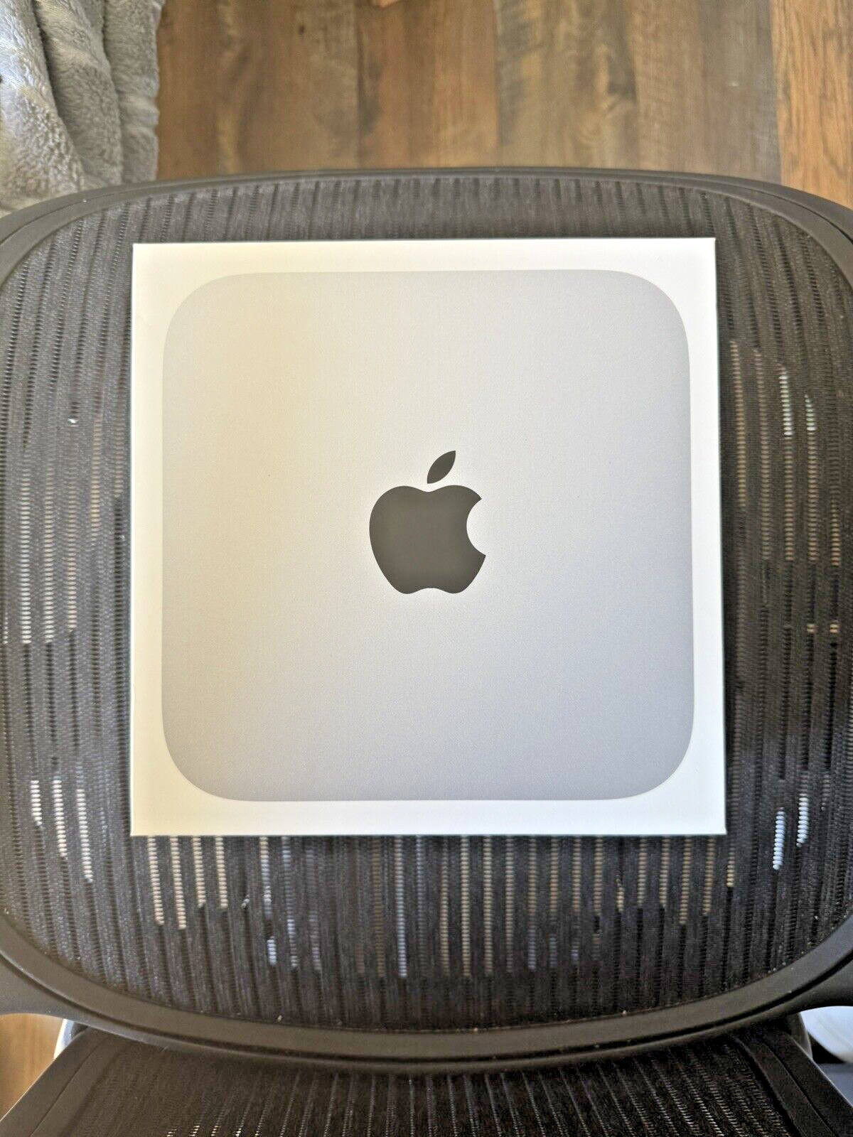 Apple Mac mini (M2 Pro, 16GB, 512GB SSD) Mac mini with Apple M2