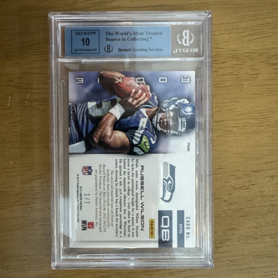 Camisetas Panini Rookie Jumbo Russell Wilson 2012 automáticas #25 1/1 Foto 2 de 4