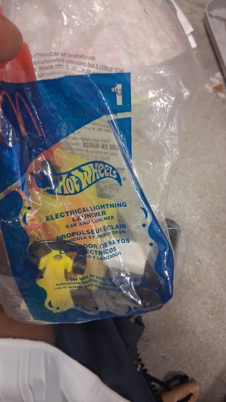 McDONALD'S HAPPY MEAL HOT WHEELS-LAUNCHER& Car-2002-SEALED IN BAG