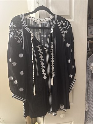 John Mark Black-And-White Embroidered Long Sleeve Blouse