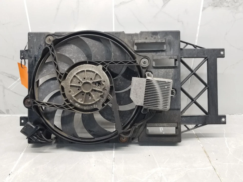 2008 Volkswagen Beetle 2.5L conjunto de motor de refrigeração ventilador único #000175 - Imagem 2 de 4