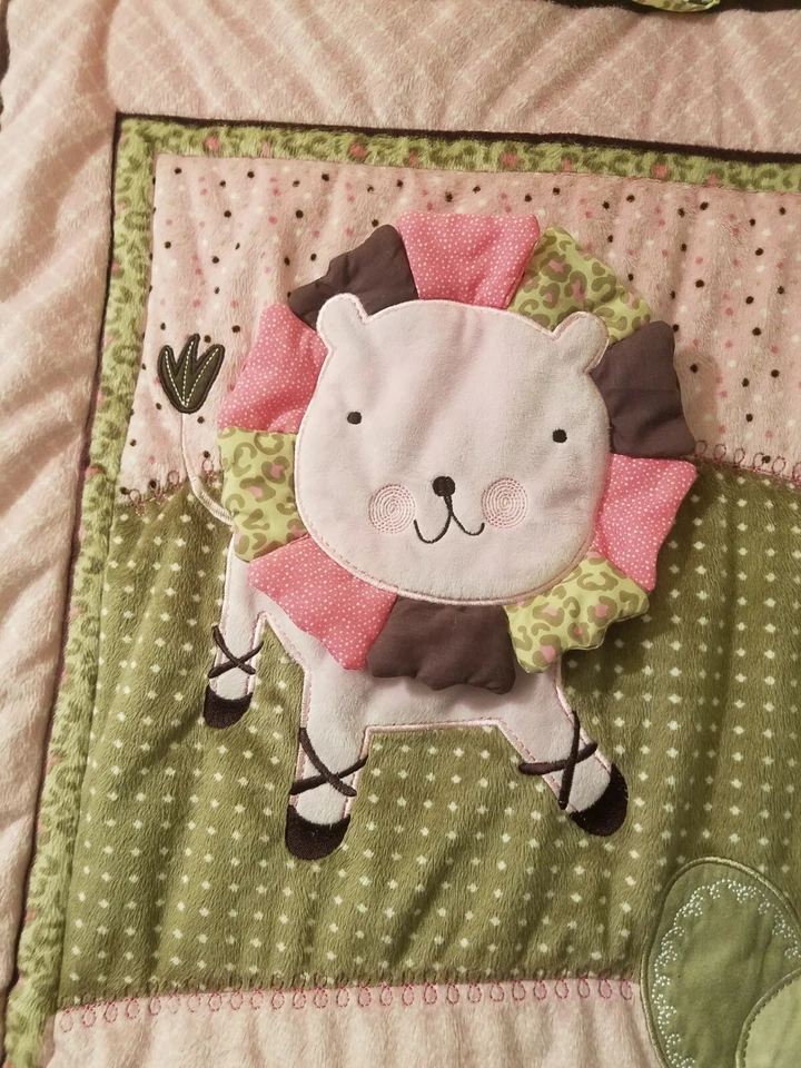 Manta Cuna Rosa Embellecida Diseño Animal Bebé Marca Infantil Verano - 35"x45" Foto 3 de 4