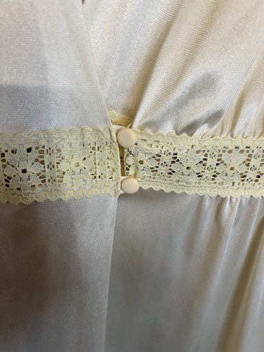 Accappatoio casacca vintage seta ricamo pizzo disegno floreale giallo nucleo casetta - Foto 3 di 5