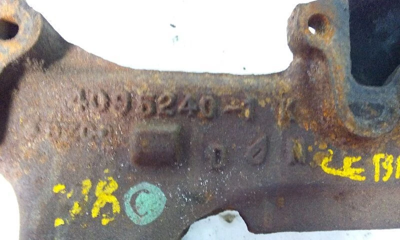 75-79 Chrysler Cordoba Driver Left Exhaust Manifold Without Air - Image 4 of 4