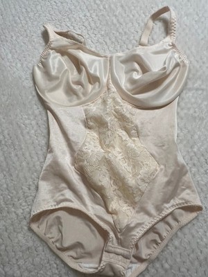 VINTAGE OLGA UNDERWIRE BODYSUIT SHAPEWEAR LACE FRONT 38DD STYLE #43010 EUC