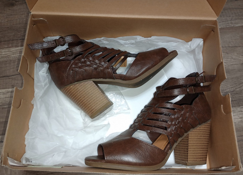 Cloudwalkers Women’s Brown Faux Leather Open Toe Ankle Strap Block Heel 8W