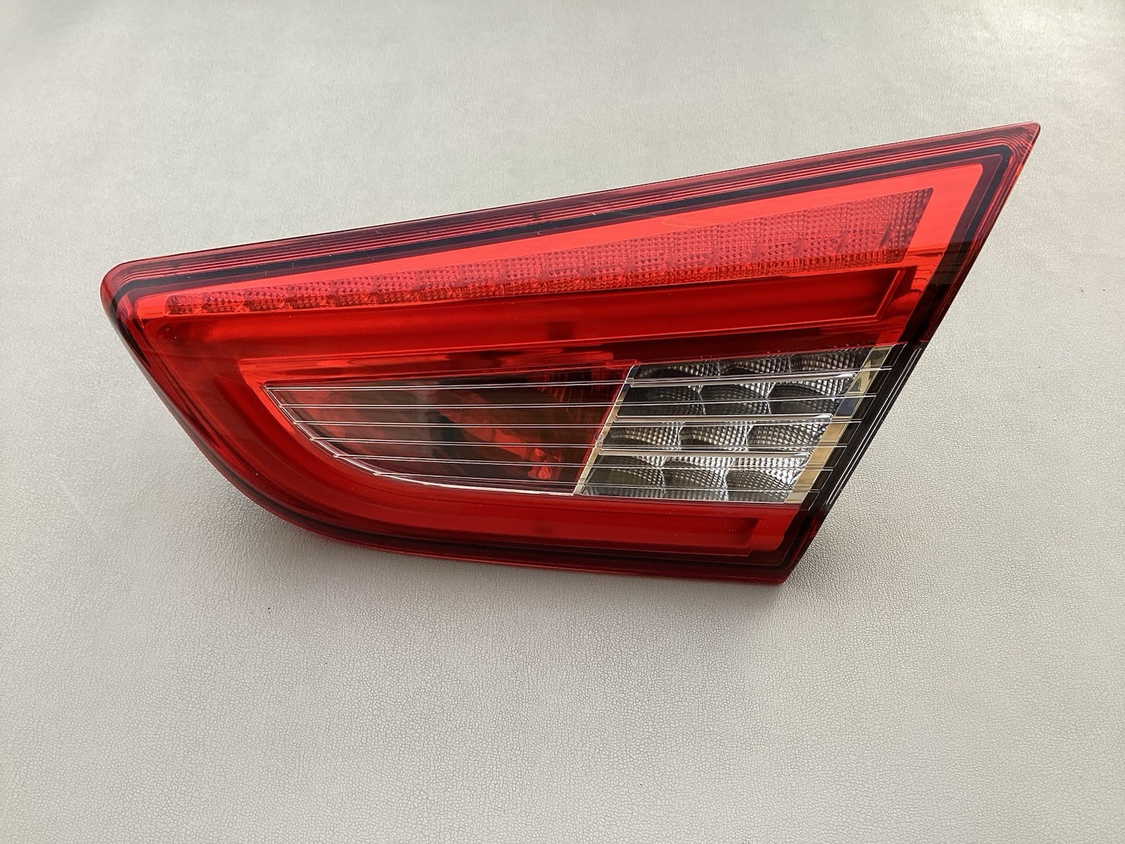 2014-2020 Maserati Ghibli RH Passenger Inner Tail Light OEM *