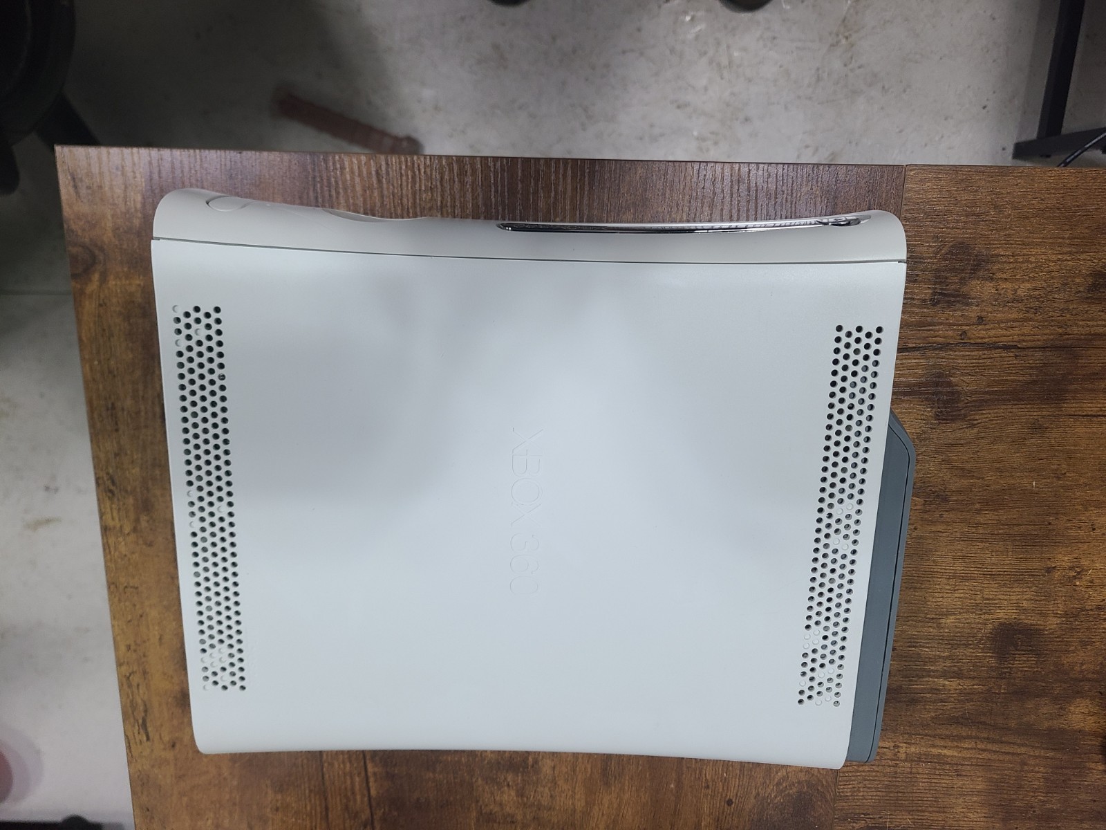 Microsoft Xbox 360 Pro System Bundle 60GB White Console Only Tested