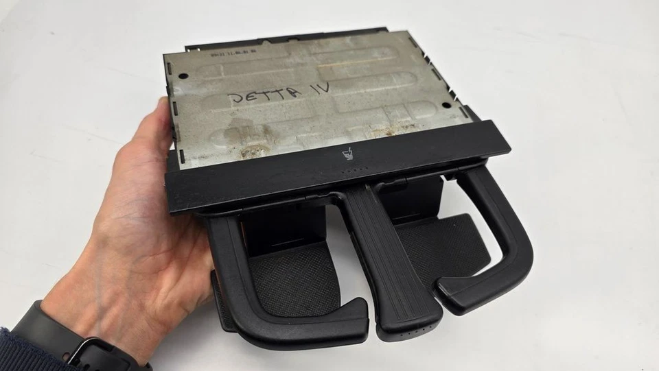 Portavasos delantero Volkswagen Jetta IV 2002 1J0858601B OBR6773 Foto 3 de 4