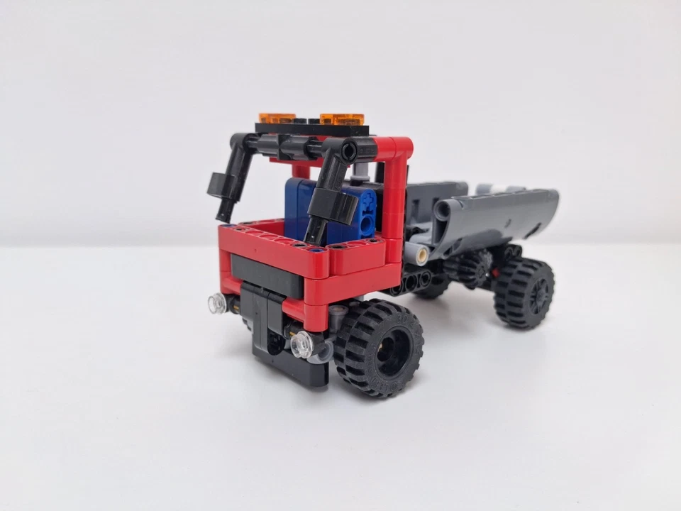 LEGO Technic 42084 Hook Loader, photo 1 of 3