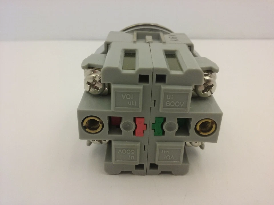  IDEC ABD111N-G PUSHBUTTON MOMENTARY FLUSH GREEN 1NO/1NC 10A 600V - Image 3 of 4