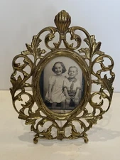 Vintage Victorian Valleau Heavy Brass Bronze Ornate Oval Frame w/Stand, 10 3/4"