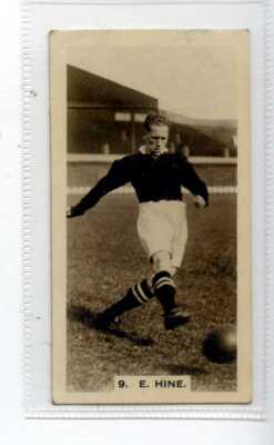 (Jg5375) PATTREIOUEX,FOOTBALLERS IN ACTION,HINE MANCHESTER U,1934,#9