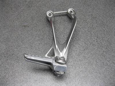 05 Kawasaki Ninja ZX6R ZX-636 ZX-6R Right Rear Peg & Bracket 27K