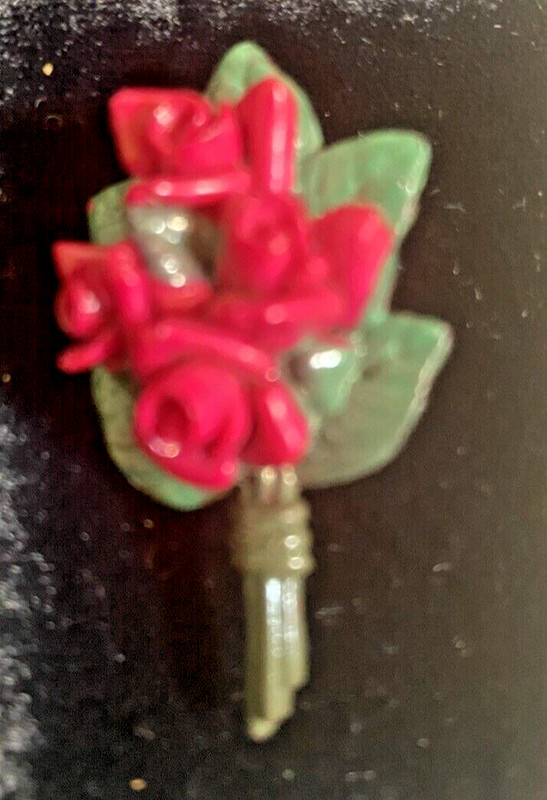 VINTAGE RED ROSE & GREEN LEAF BROOCH SIGNED JAPAN