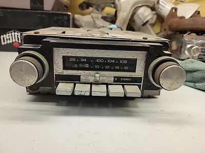 1980s AC Delco P/N 7895307 FM AM Push Button Stereo Radio