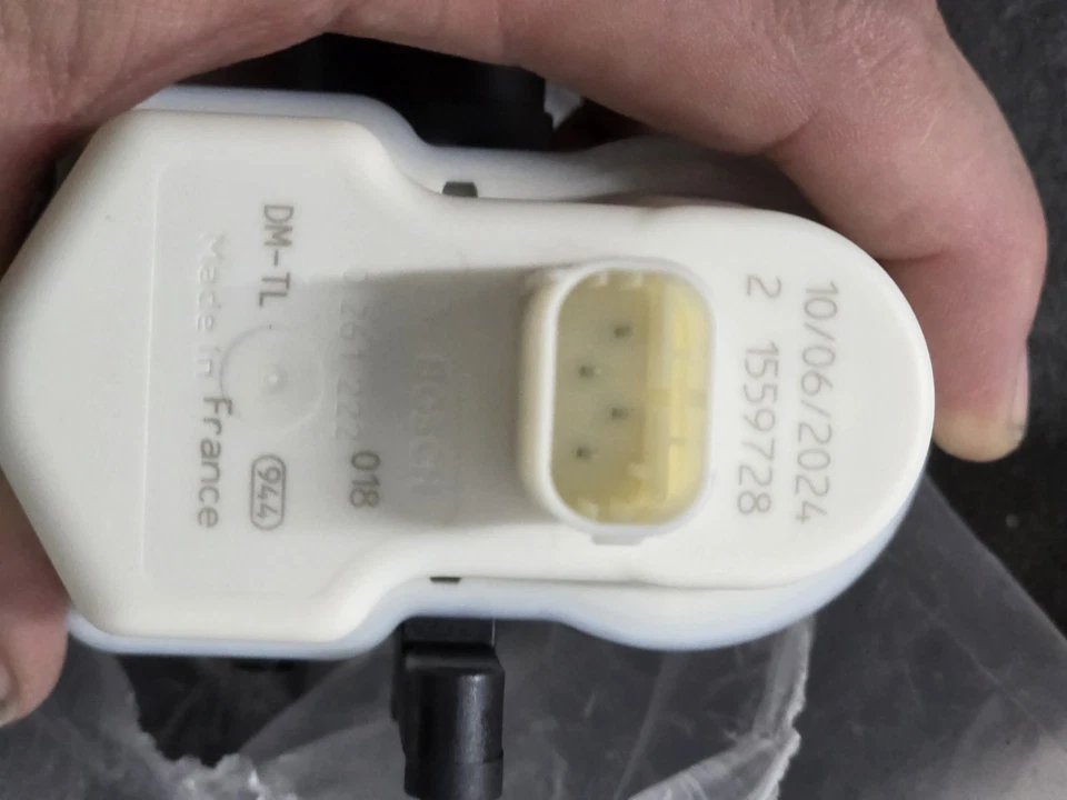 Bomba de detección de vapor de combustible Volvo 30760863 Volvo XC70 S40 2004-2015 NUEVA OEM Foto 3 de 3