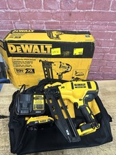 DeWalt DCN660D1 20V Cordless 16Ga Angled Fini...