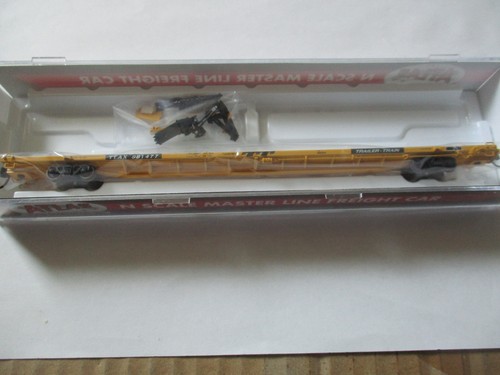 Tren remolque Atlas # 50007262 89'4" vagón plano # 981477. Escala N | Condition: New
