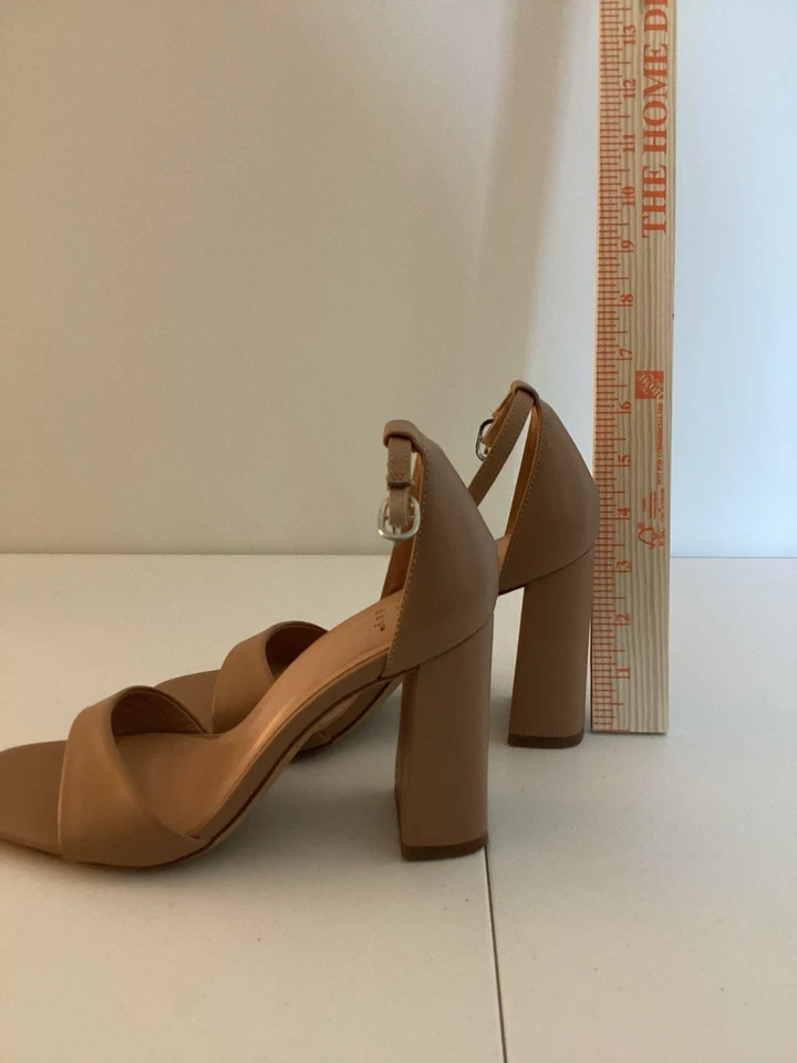 Sandalias de tacón ancho A New Day talla 7 nude punta cuadrada cómodas tacones neutros Foto 3 de 4