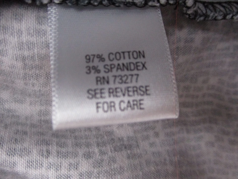 Bermudas para mujer Dana Buchman 12 negras blancas con patrón geométrico elástico Foto 3 de 4