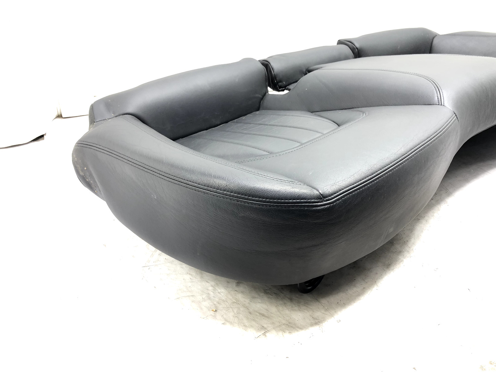 2014-2019MASERATI QUATTROPORTE REAR LOWER SEAT BENCH OEM.