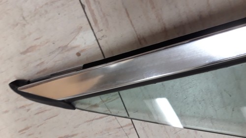 Porsche 914 Vent Glass and Vertical Bar # 914 542 013 10/014 10 - Picture 4 of 11