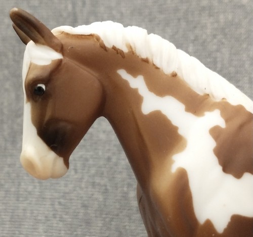 Breyer G4 Trotting Warmblood Horse mold Stablemate Caramel Pinto from set #6226 - Picture 7 of 9