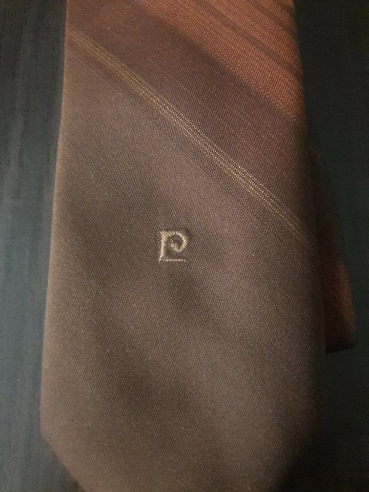Corbata vintage Pierre Cardin Paris May Co poliéster marrón tostado 55" x 3"  Foto 3 de 4
