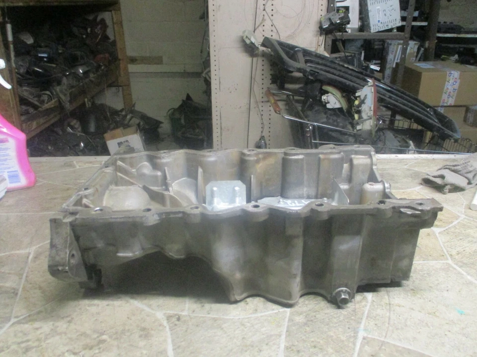 2005-2007 FORD 500 MONTEGO FREESTYLE ENGINE Oil Pan OEM CONJUNTO 3.0L NA UNIDADE - Imagem 2 de 4