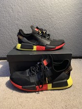 nmd_r1 v2 munich shoes