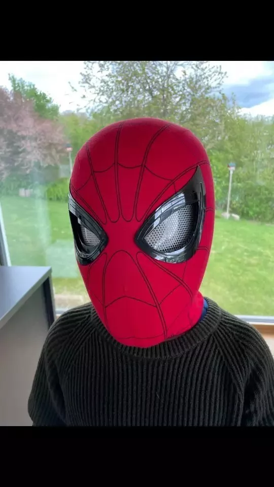 Spiderman Mask with Blinking Movable Eyes Helmet Ring Remote Control Cosplay Toy - Image 3 of 4