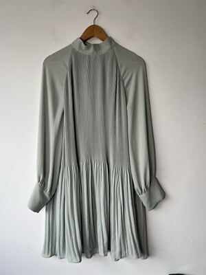 h and m pleated dress H And M Mint Green Floaty High Neck Pleated Dress M 60d Wedding Summer  Cruise