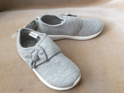   Carter's  Grey  Bow  Shoes  EU Size 30  /     US Size 12   18.1cm 