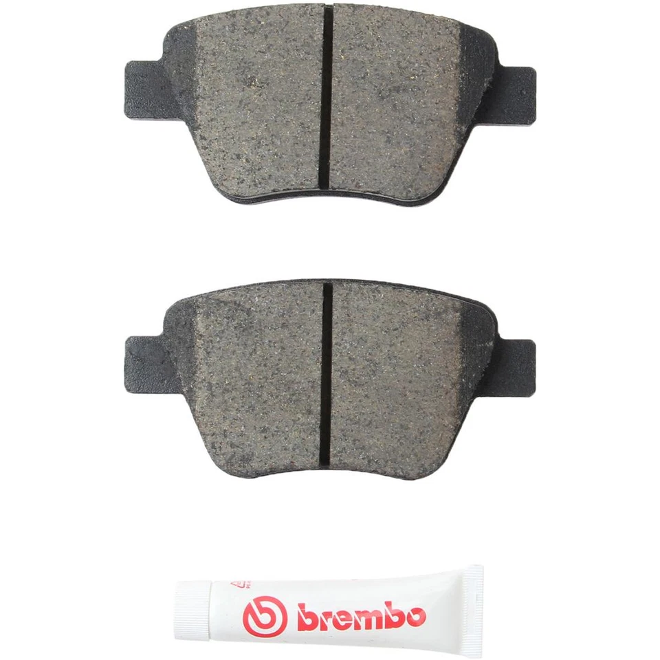 Задние керамические тормозные колодки Brembo для Volkswagen Golf 2010-2014 годов выпуска - Изображение 2 из 4