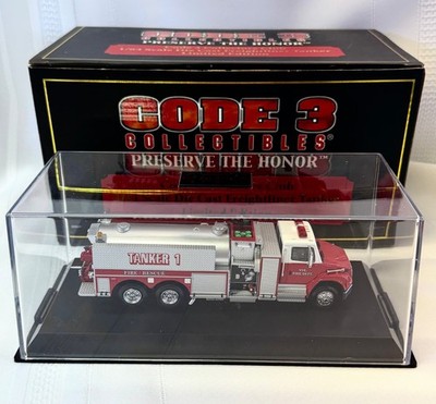 Code 3 Collectibles 1/64 Freightliner Tanker Limited Edition Fire Truck New