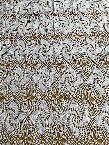 Vintage Handcrafted Crochet Medallion Lace Large Tablecloth White 90”L x 50”W *C - Picture 3 of 8