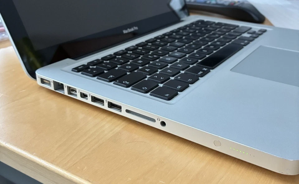 Apple MacBook Pro 2011 13,3" i5 16 GB, 500 GB SSD OS 10.12 OVP - Bild 3 von 4