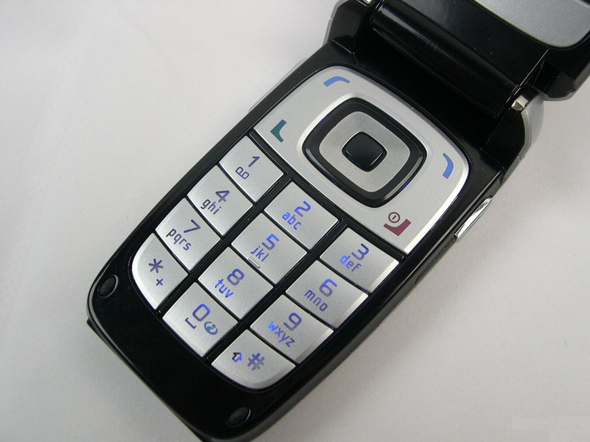 Original Nokia 6101 Flip unlocked for GSM 900/1800/1900MHZ FM