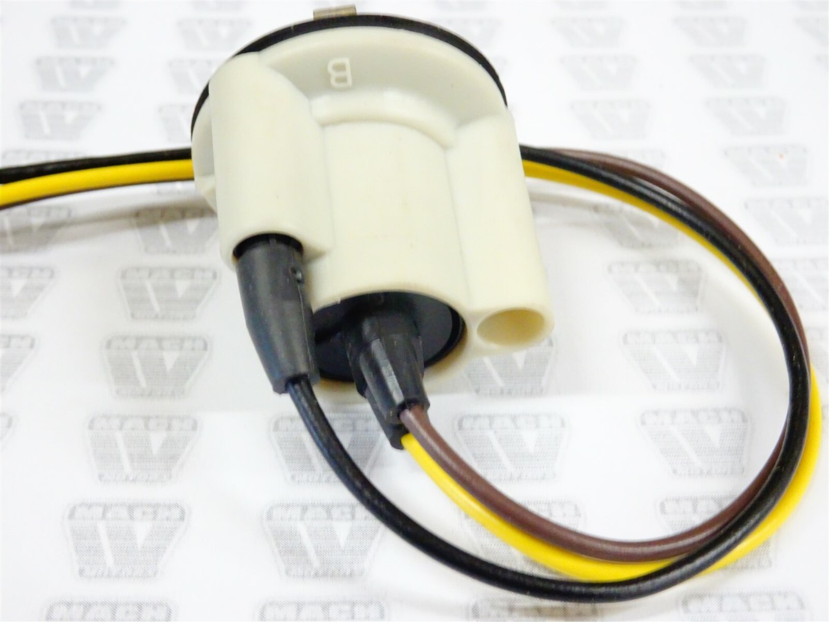 General Motors NOS NEW 8914823 Parking Light Lamp Bulb