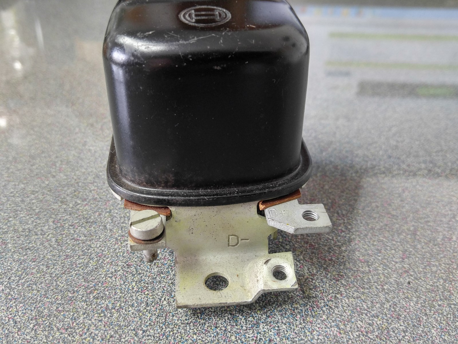 EXCELLENT NOS BOSCH VOLTAGE REGULATOR RS/TBA75-90/12/1 FERRARI LAMBORGHINI HELA