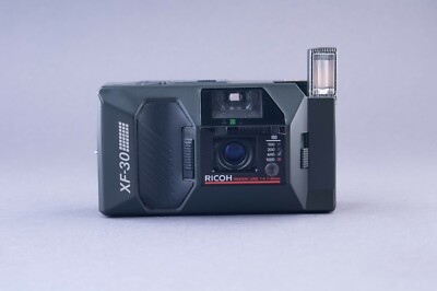 Appareil photo avec pellicule 35 mm Ricoh XF-30 : compact avec