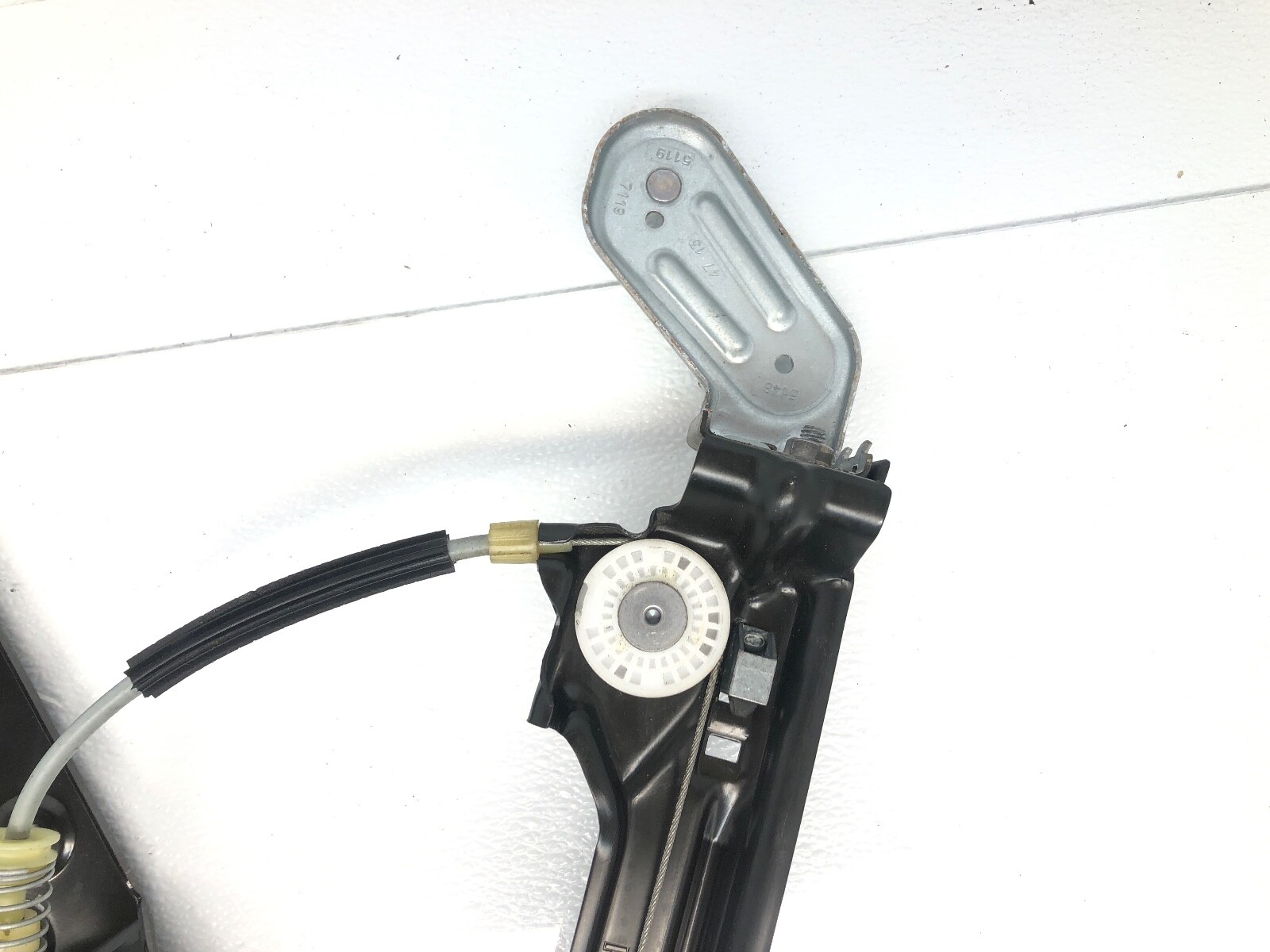 2014-2021 MASERATI QUATTROPORTE LEFT DRIVER REAR DOOR WINDOW REGULATOR W/ MOTOR.