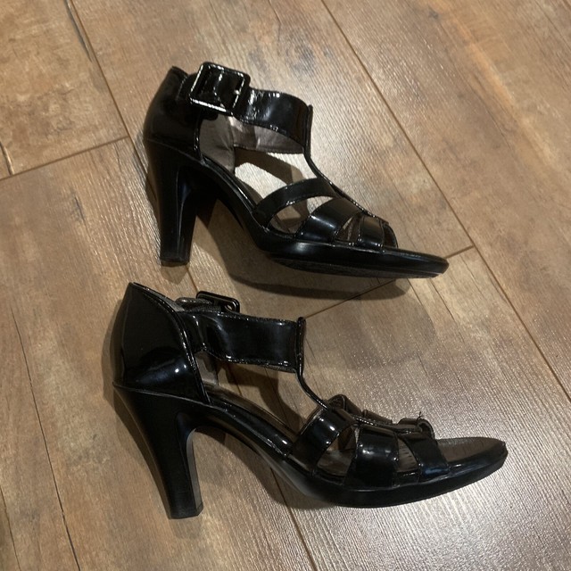 dansko deandra t strap sandal