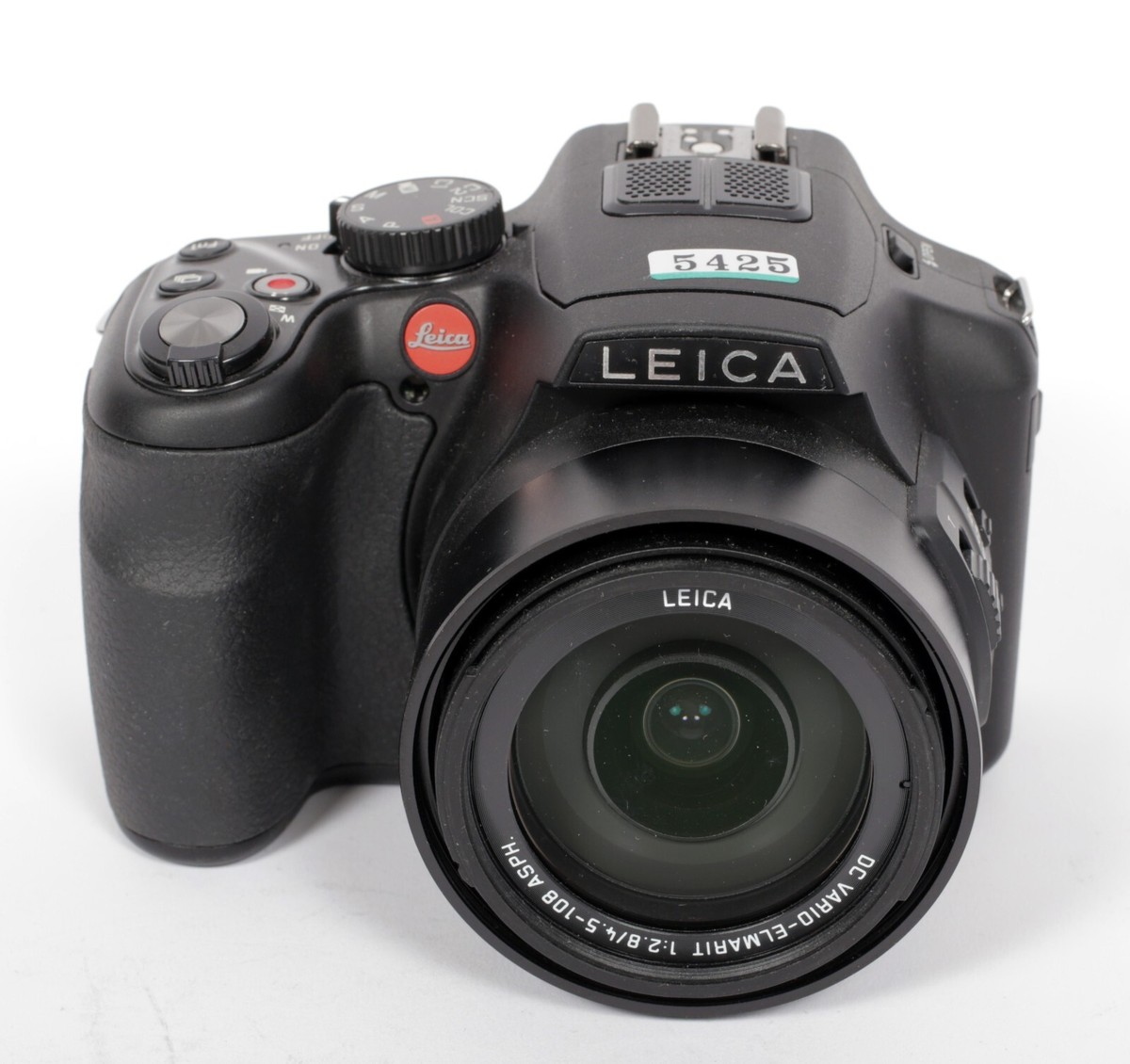 Leica V-LUX 4 digital camera + 2 batteries and charger #5425 Leica V-LUX 4 digital camera + 2 batteries and charger #5425
