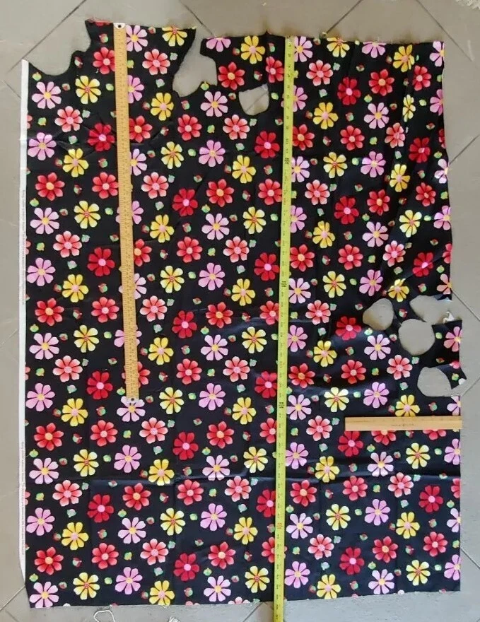 Vintage Flower Power Benartex Cherry Jubilee Cotton Quilt Fabric Floral Black - Image 4 of 4