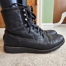 Treadlite By UGG Men's Boots Black Guessing Size 7