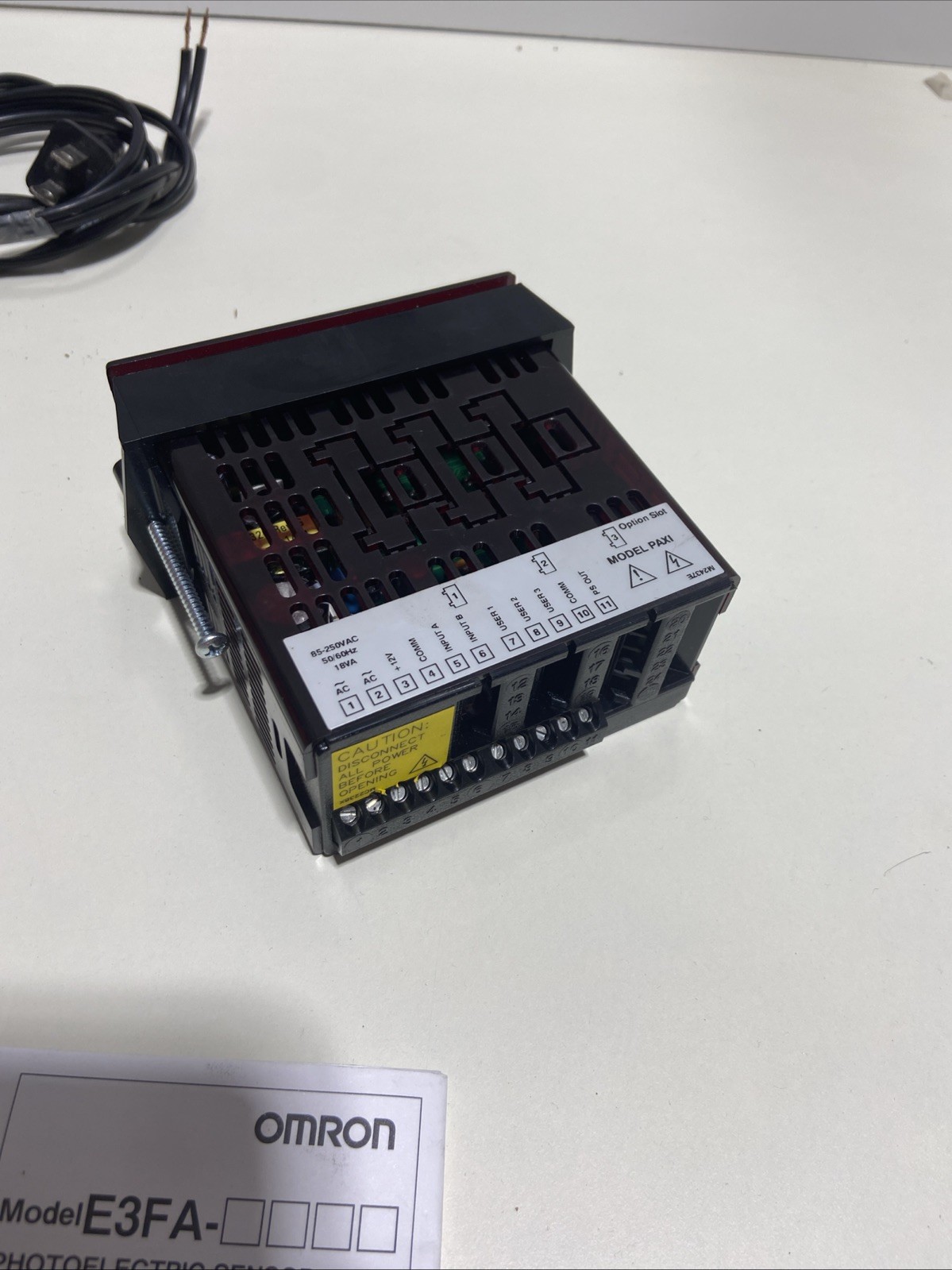 1PCS NEW Red Lion Controls PAXI0020 Digital Panel Meter W/ Omron E3FA-RP11